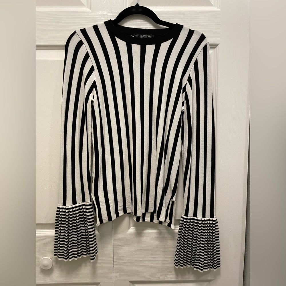 NEW Central Park West-NY, stripe rib SWEATER, blk/white, ruffle cuff, Medium